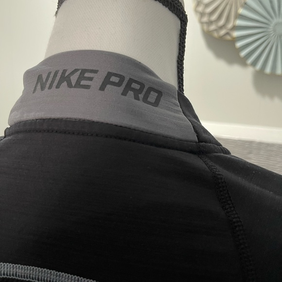 Nike Pro Shirt - Picture 5 of 5